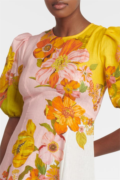 Classic Vintage Dress with a Flattering Fit