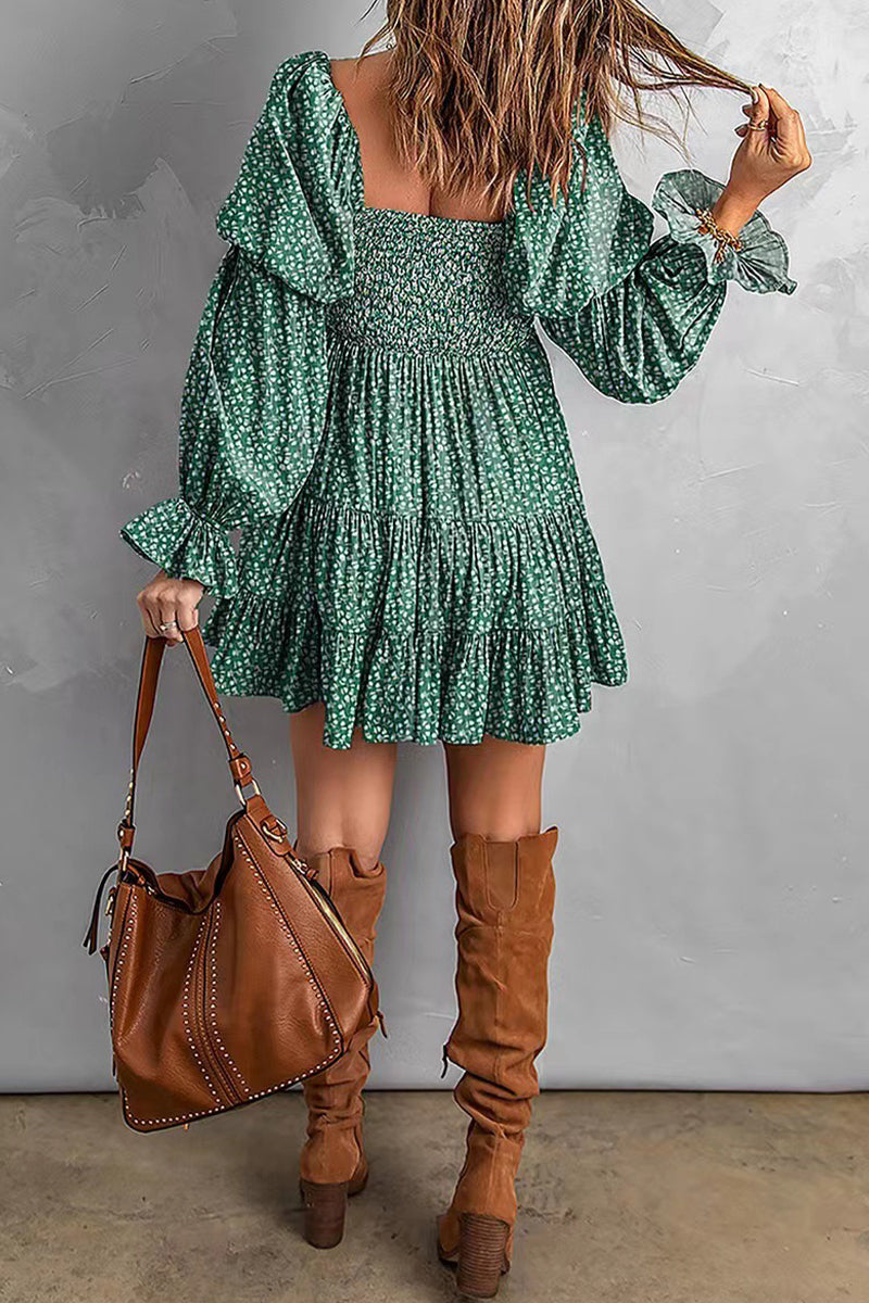 Classic Vintage Dress with a Flattering Fit