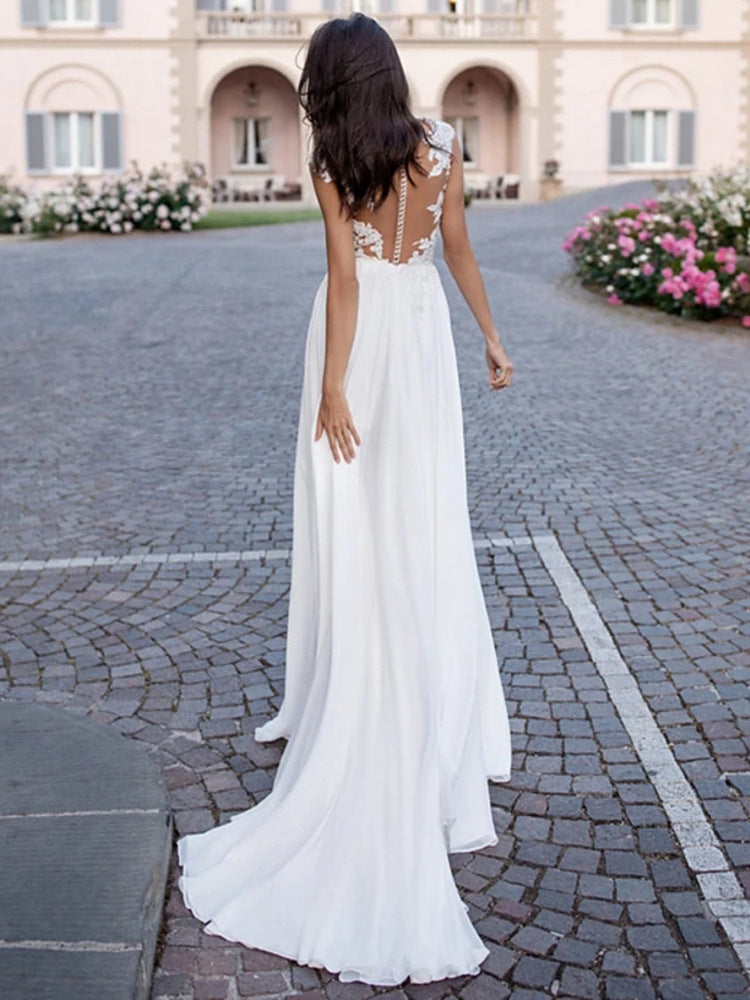 Beautifully Crafted Dress in a Classic Style