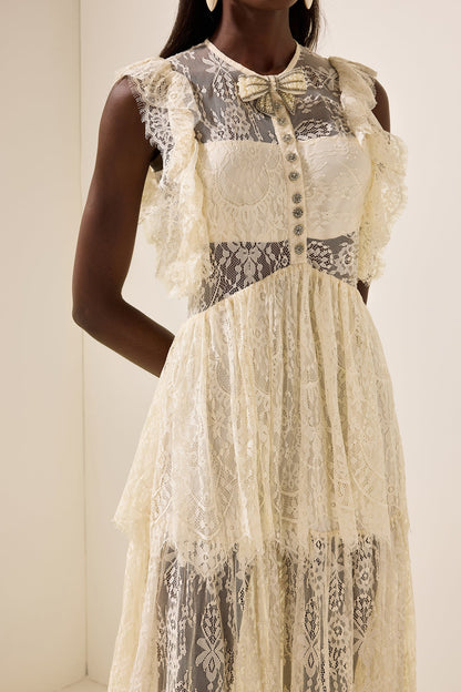 Well Tailored Dress with a Graceful Silhouette