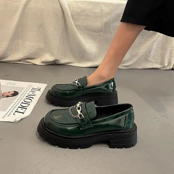 Chic Orthopedic Loafers with Unique Design