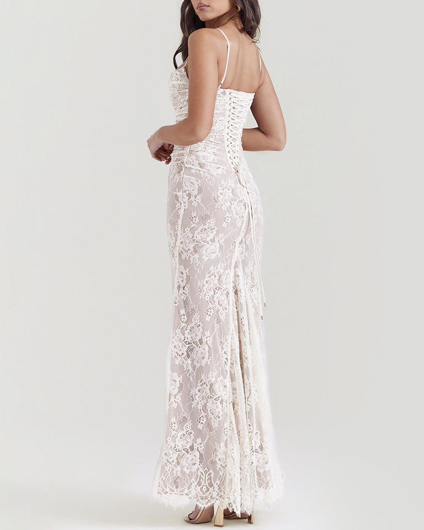 Gracefully Styled Dress for Any Occasion