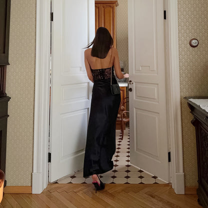 Effortlessly Elegant Top with a Timeless Design