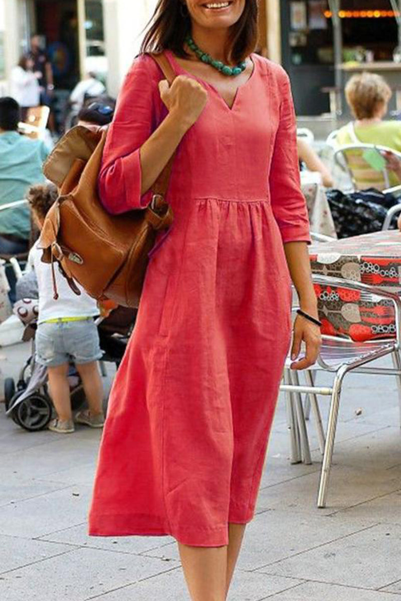 Sophisticated Dress with a Clean Classic Look