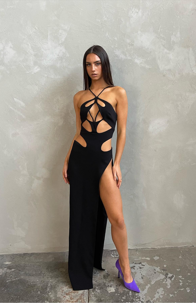Beautifully Crafted Dress in a Classic Style
