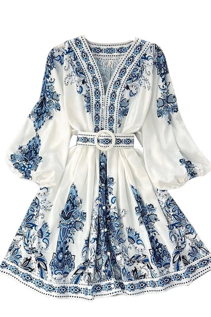Beautifully Finished Dress in a Timeless Design