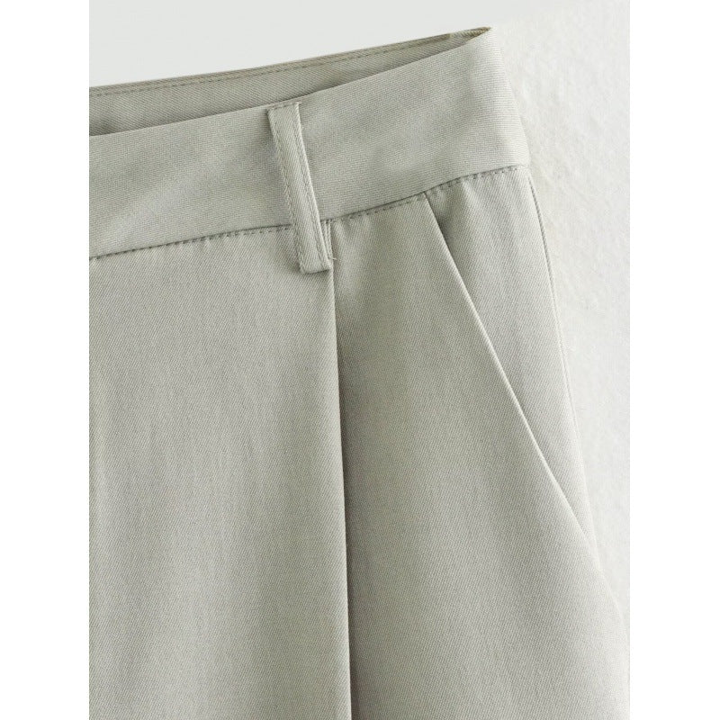 A Vintage Style Trousers with Delicate Timeless Details