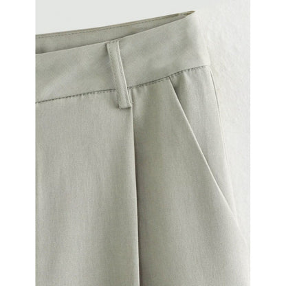 A Vintage Style Trousers with Delicate Timeless Details
