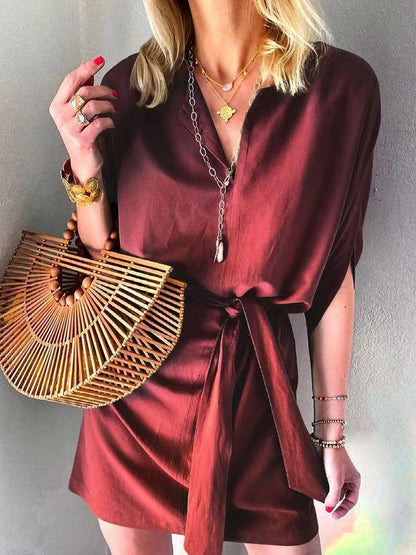 Effortlessly Elegant Dress with a Timeless Design