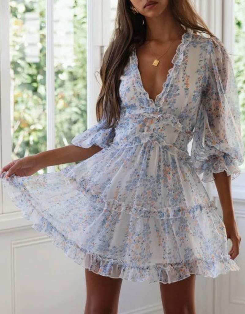 Gracefully Styled Dress for Any Occasion