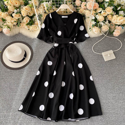 Classic Vintage Dress with a Flattering Fit