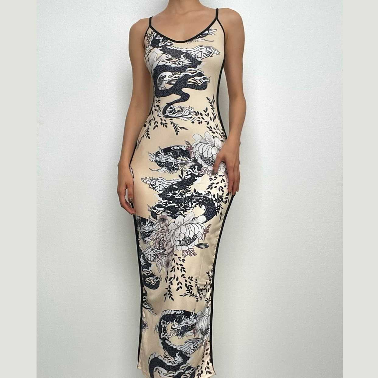 Classic Vintage Dress with a Flattering Fit