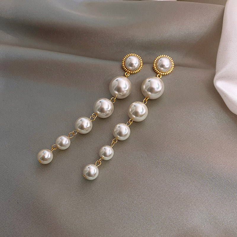 Elegant Silver Earring for Every Occasion