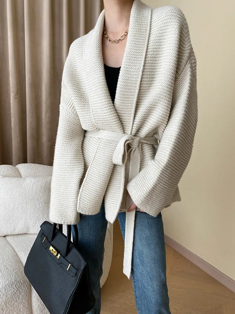 Gracefully Styled Cardigan for Any Occasion