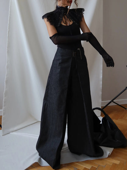 Effortlessly Elegant Garment with a Timeless Design