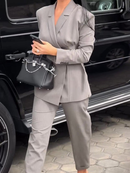 Polished Pants with an Effortless Classic Look