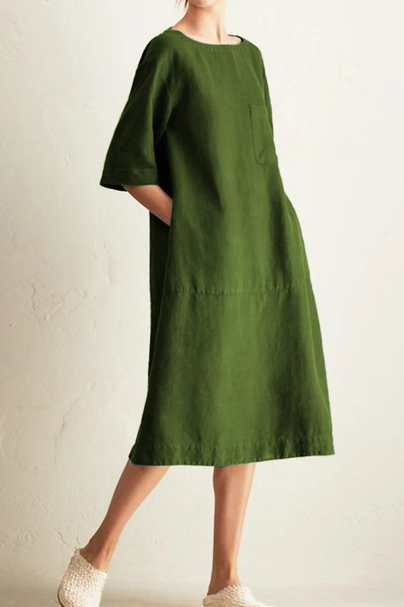 Classic Vintage Dress with a Flattering Fit