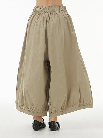 A Vintage Style Pants with Delicate Timeless Details