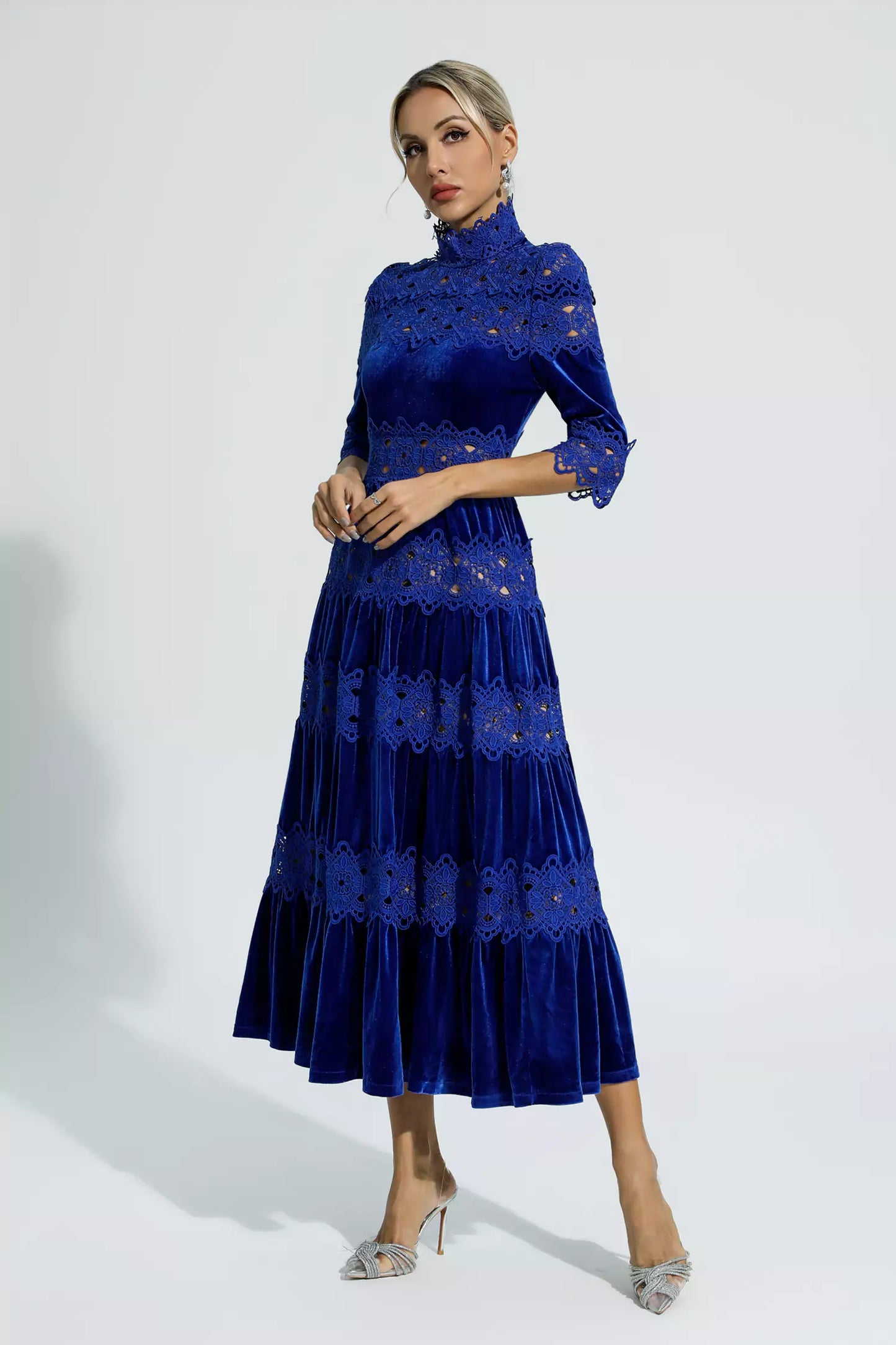 Well Tailored Dress with a Graceful Silhouette