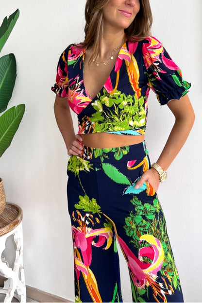 Classic Vintage Pants with a Flattering Fit