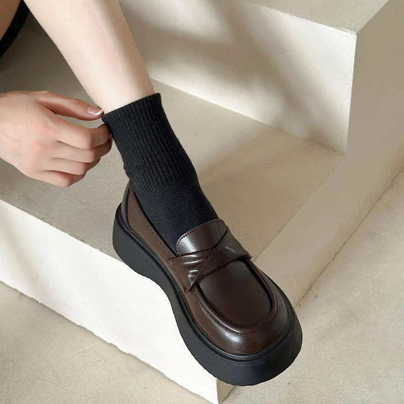 Graceful Orthopedic Loafers for Modern Look
