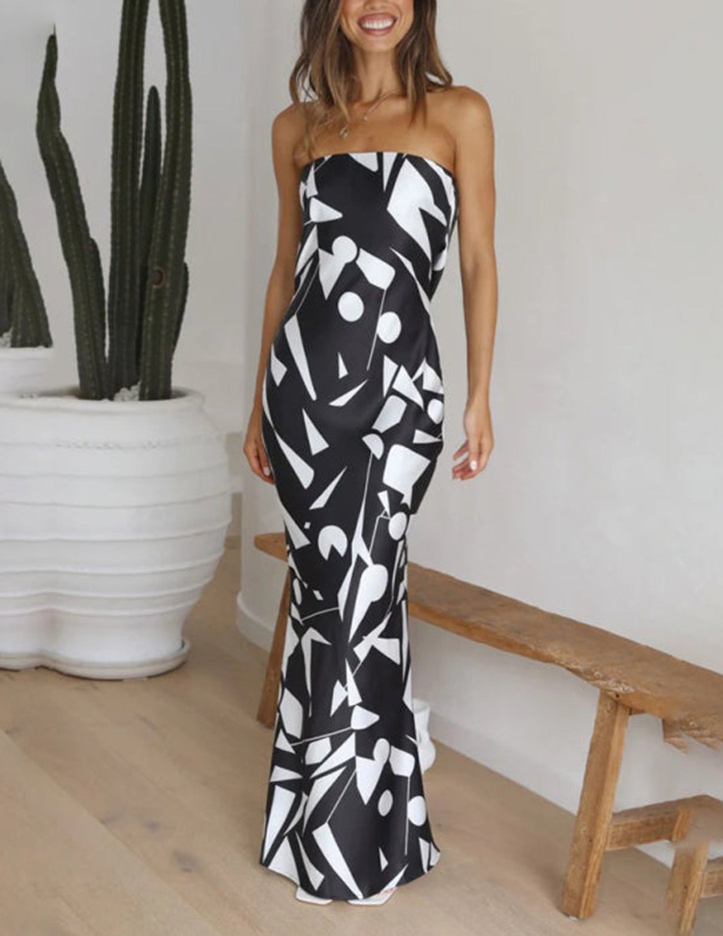 Classic Vintage & Enduringly Stylish Dress