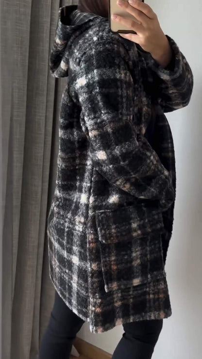 Gracefully Styled Cardigan for Any Occasion
