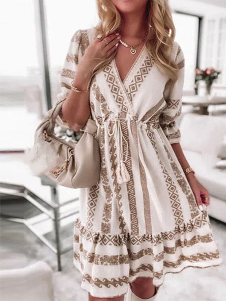 Beautifully Finished Dress in a Timeless Design