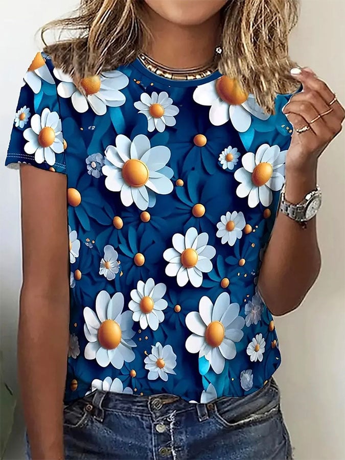 Well Tailored T-Shirt with a Graceful Silhouette