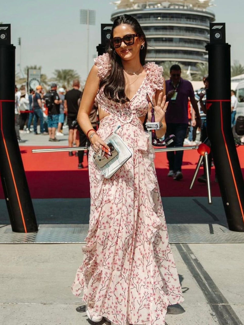 Well Tailored Dress with a Graceful Silhouette