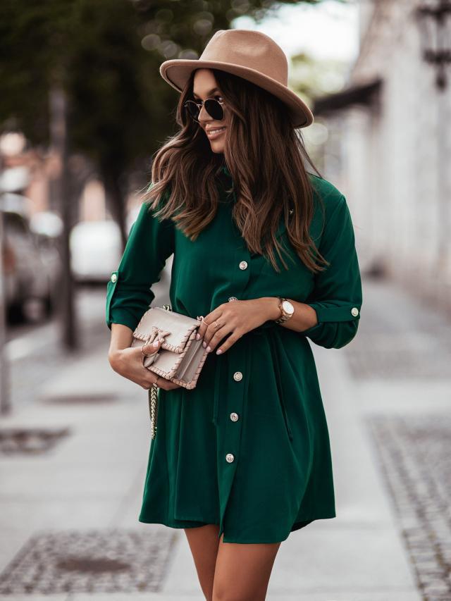 Classic Vintage Dress with a Flattering Fit