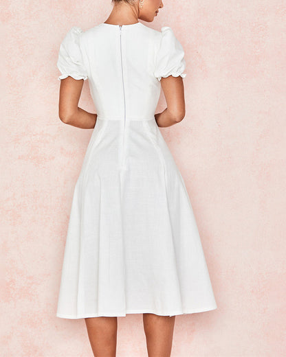 Beautifully Finished Dress in a Timeless Design