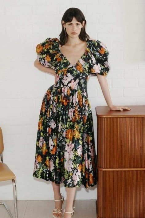 Polished Dress with an Effortless Classic Look