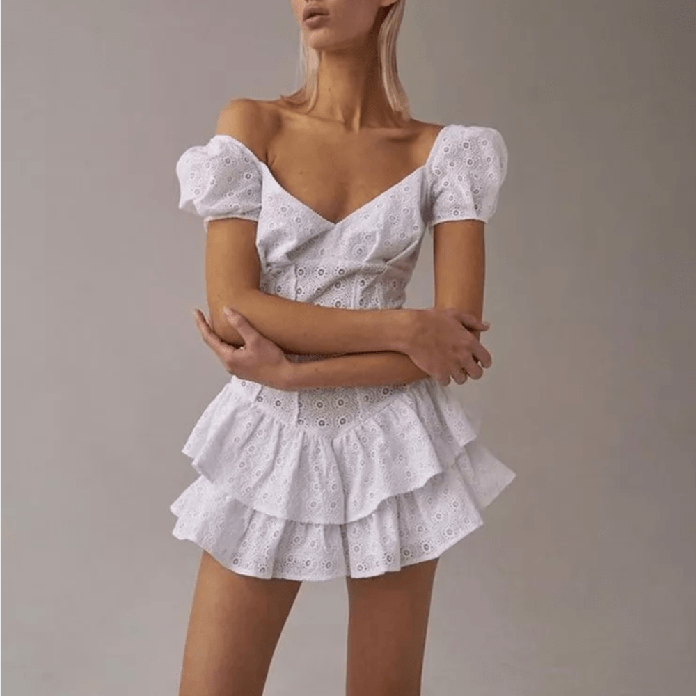 Sophisticated Dress with a Clean Classic Look