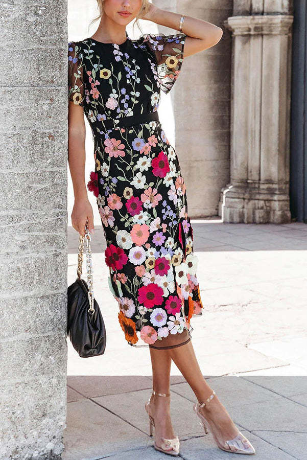 Classic Vintage Dress with a Flattering Fit