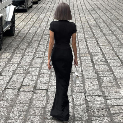 Beautifully Finished Dress in a Timeless Design