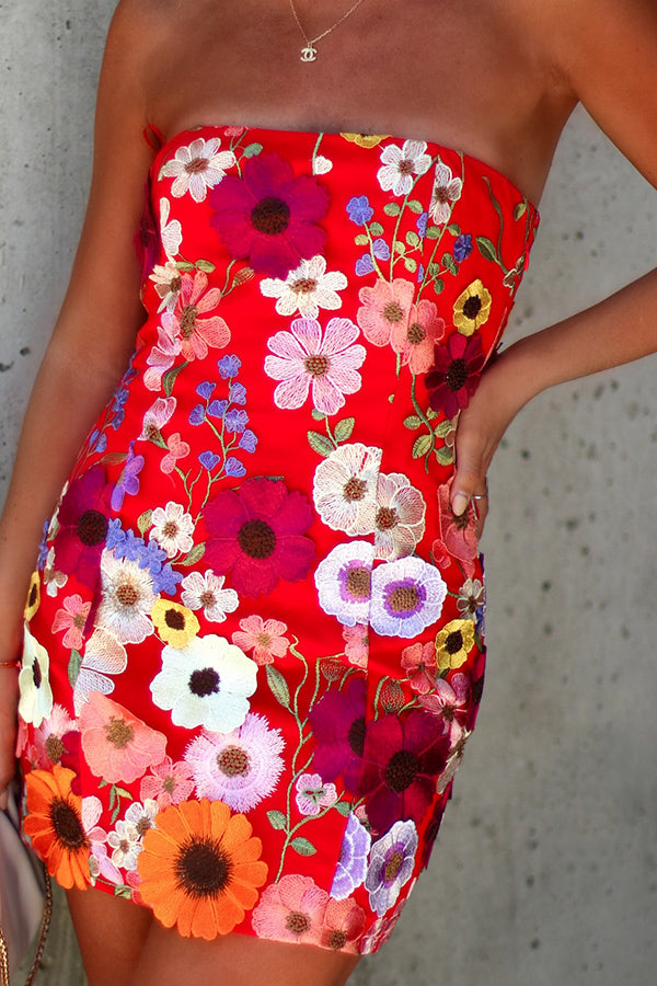 A Vintage Style Dress with Delicate Timeless Details