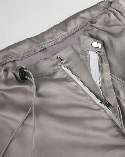 Effortlessly Elegant Pants with a Timeless Design