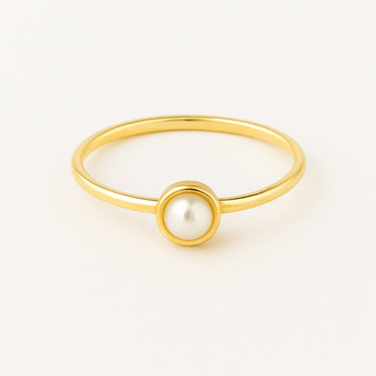 Singular Inlaid Pearl Gold Ring