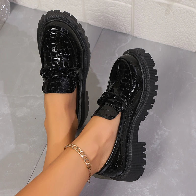 Graceful Orthopedic Loafers for Modern Look