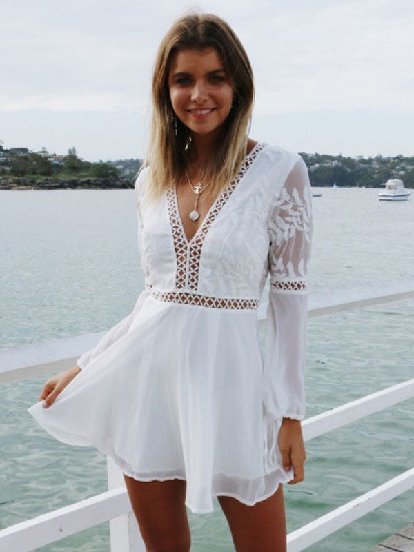 Beautifully Finished Dress in a Timeless Design