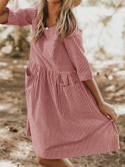 Effortlessly Elegant Dress with a Timeless Design