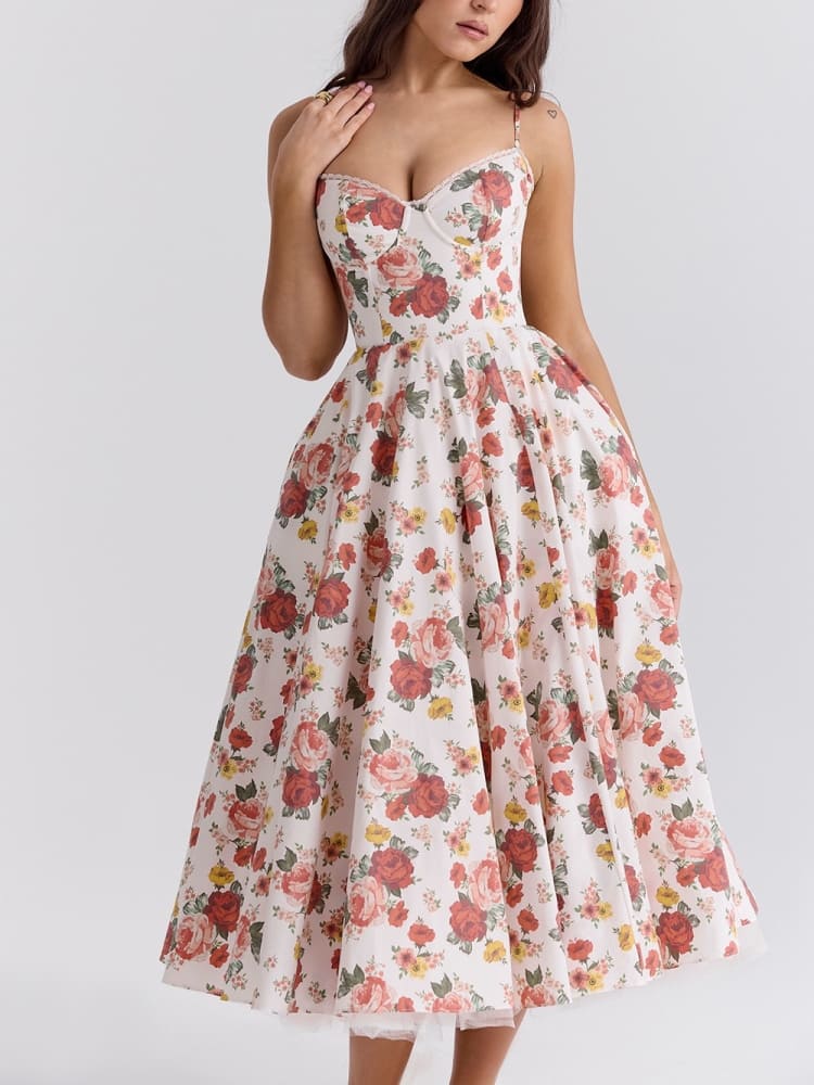 Classic Vintage Dress with a Flattering Fit