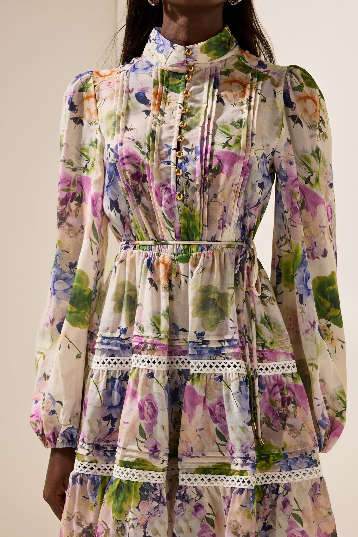 Classic Vintage Dress with a Flattering Fit