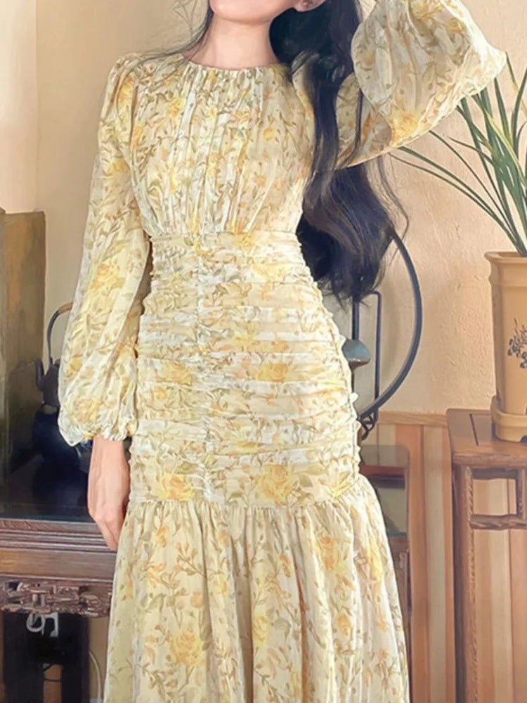 Beautifully Crafted Dress in a Classic Style