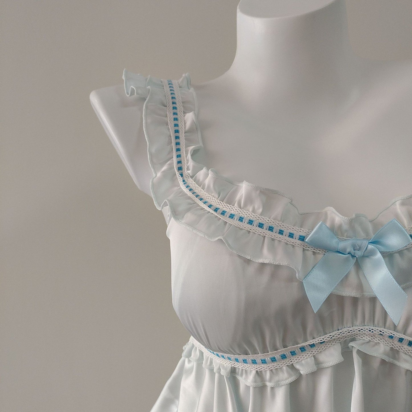 Beautifully Finished Garment in a Timeless Design