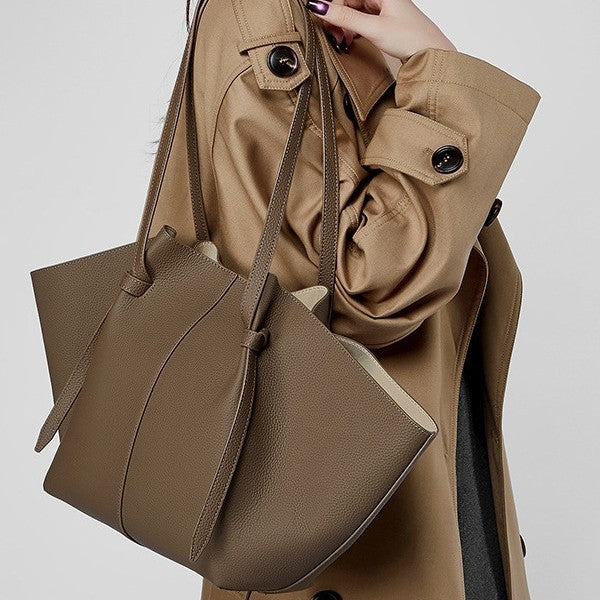 Gracefully Styled Bag for Any Occasion