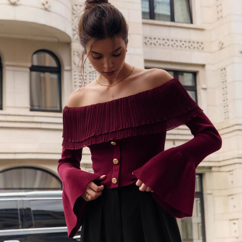 Effortlessly Elegant Garment with a Timeless Design