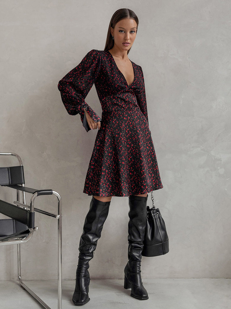Beautifully Crafted Dress in a Classic Style