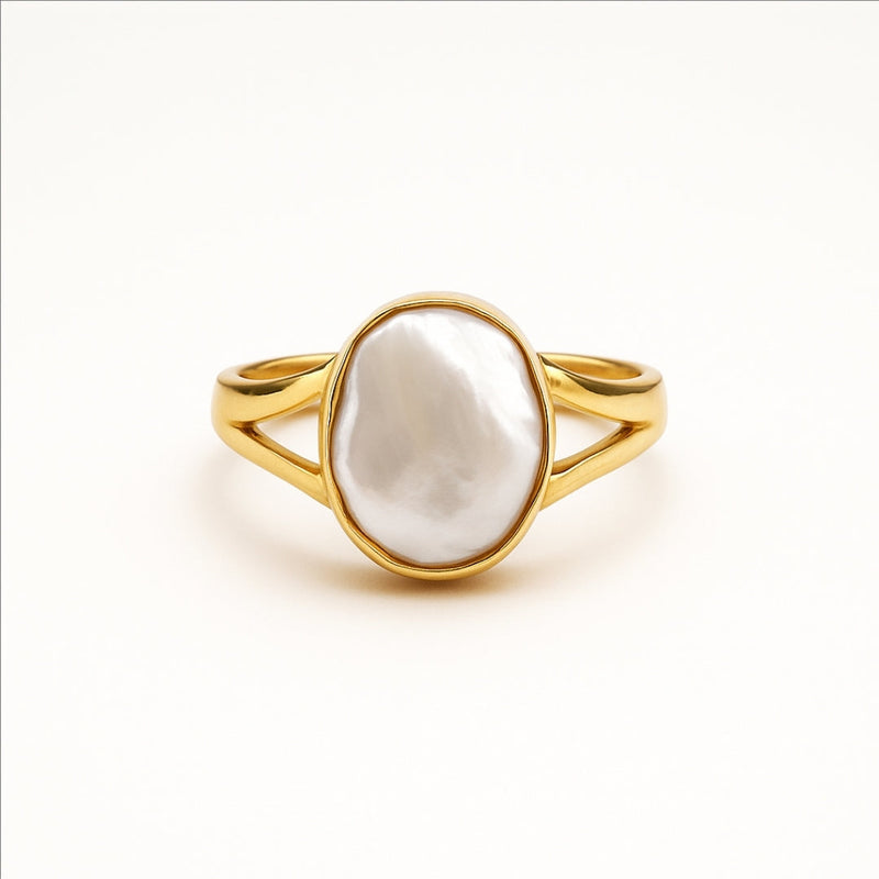 Stunning Gold Ring for Daily Wear